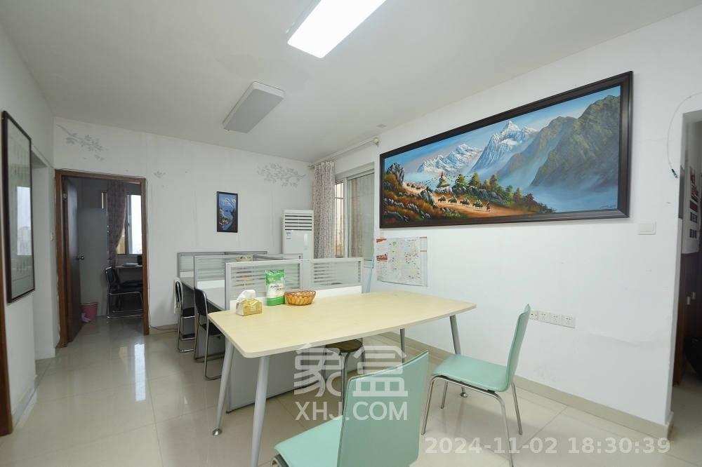 巧克力空间（建鸿达现代大厦）  2室2厅1卫   2200.00元/月室内图