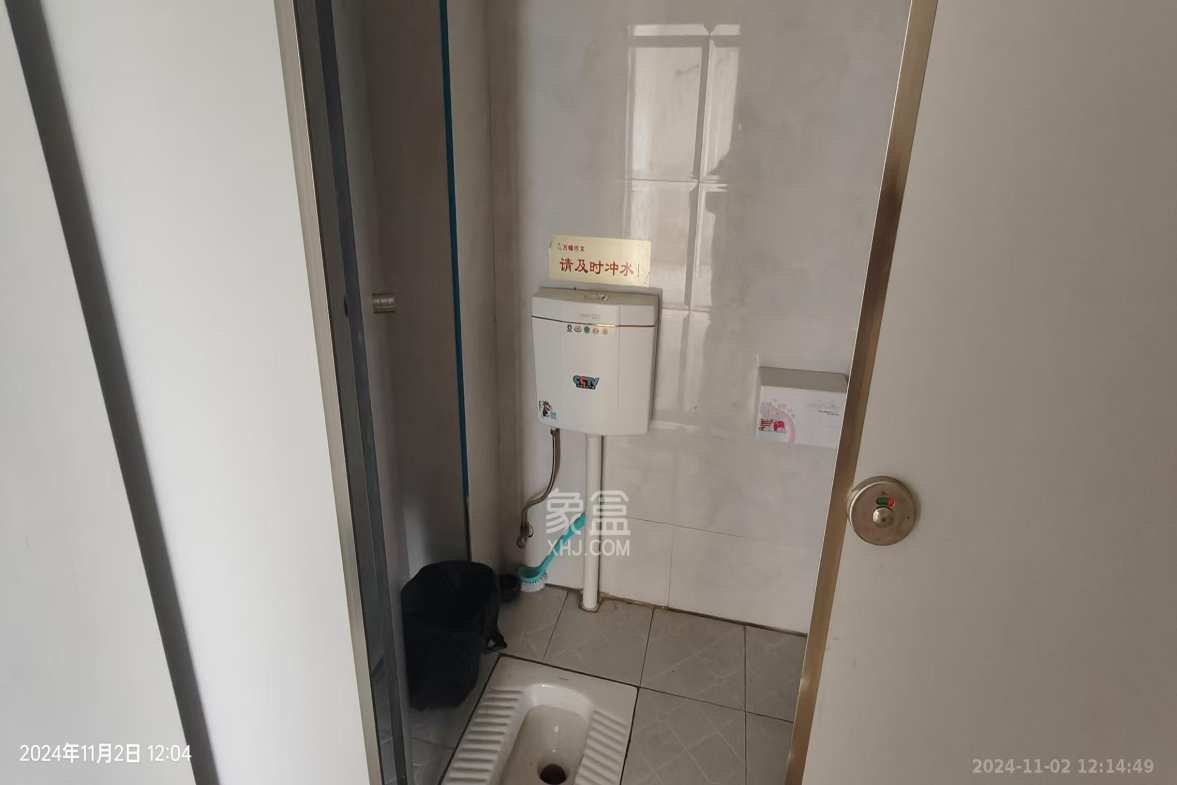 万博汇  1室2厅1卫   1600.00元/月室内图