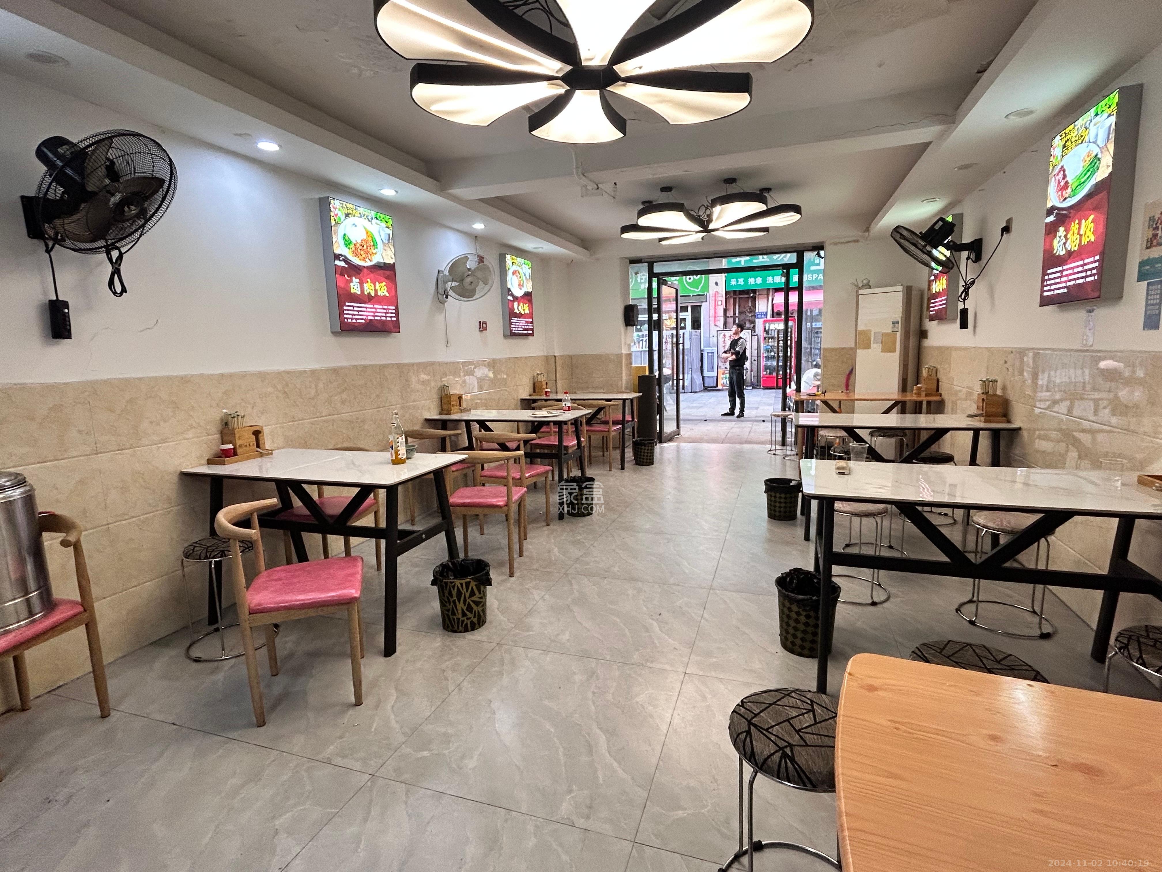 奥克斯广场   104.0㎡      14000.0元/月室内图