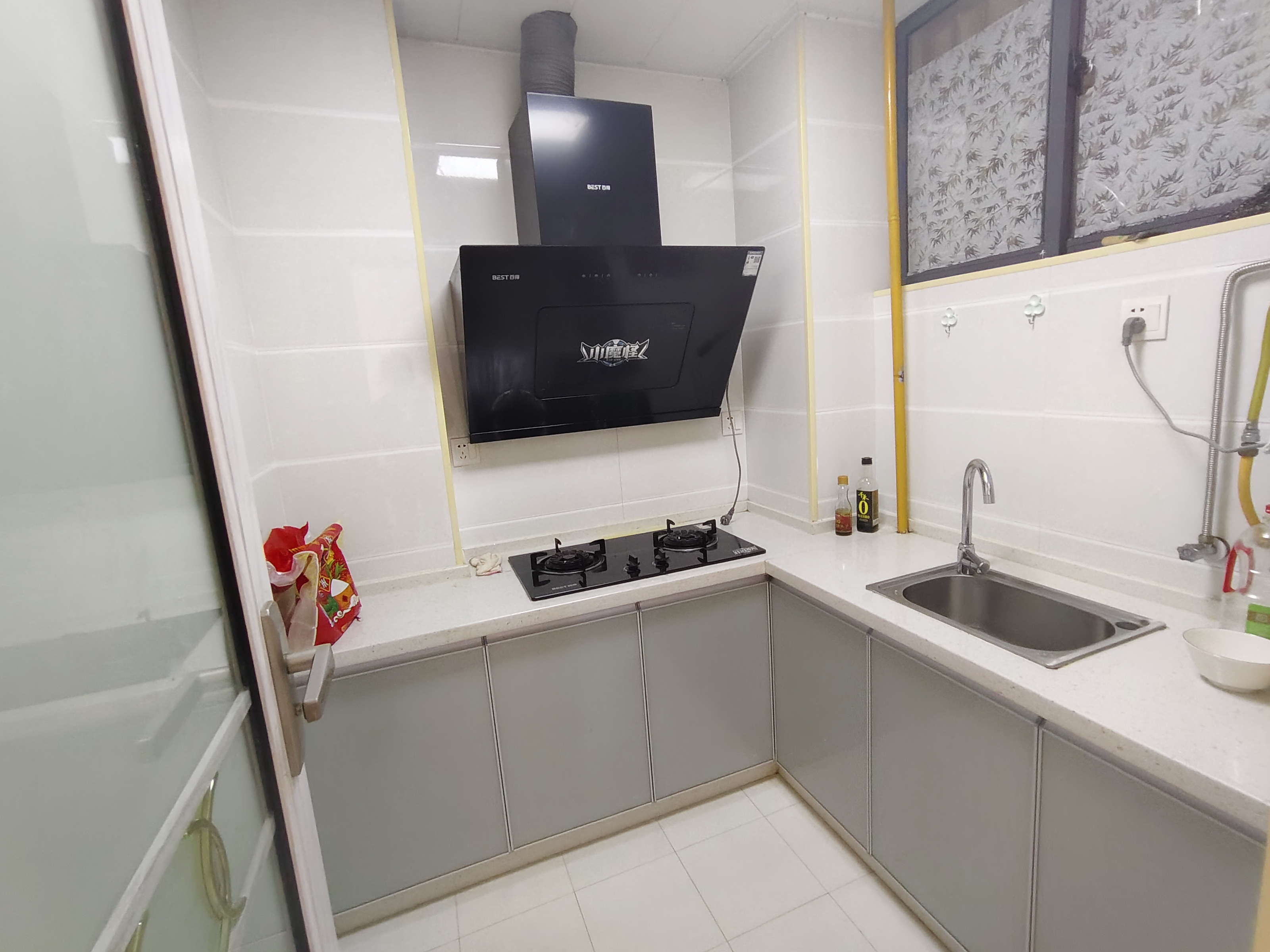 桥南创业大厦  2室2厅1卫    1500.0元/月 桥南创业大厦  2室2厅1卫    1500.0元/月