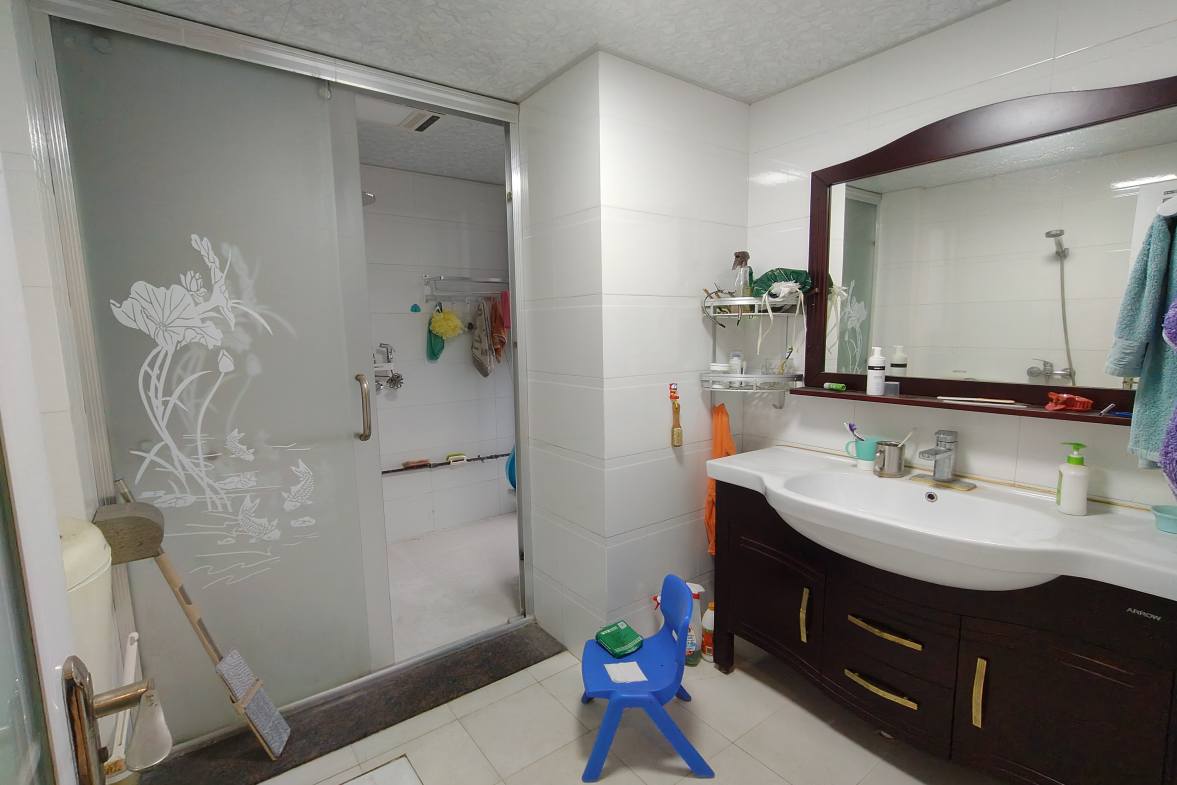 珠江愉景新城  2室2厅1卫   1500.00元/月室内图