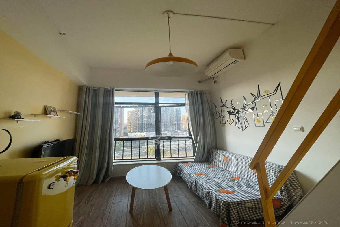 叠彩兰亭  1室1厅1卫   1300.00元/月室内图