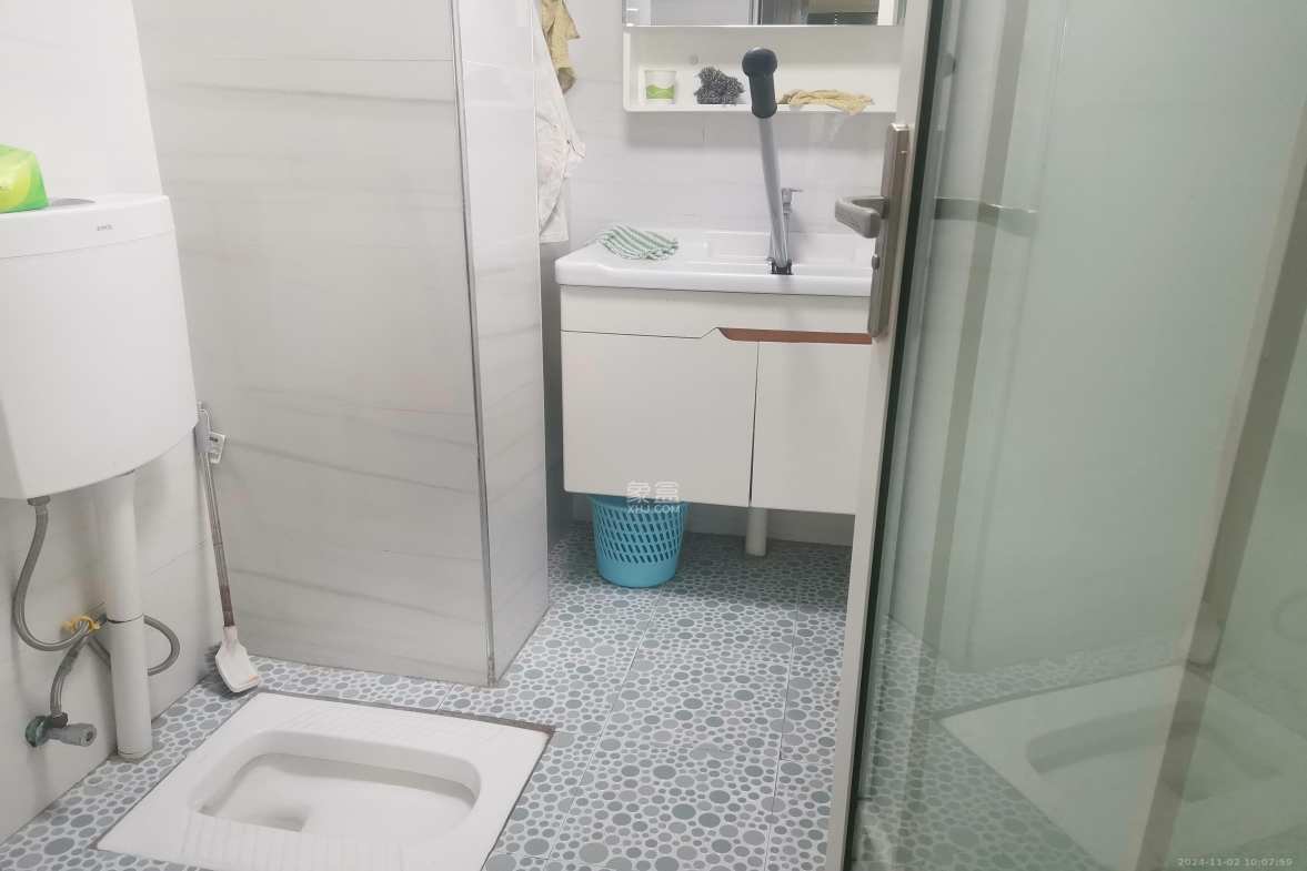 新世界广场  2室1厅1卫   3600.00元/月室内图
