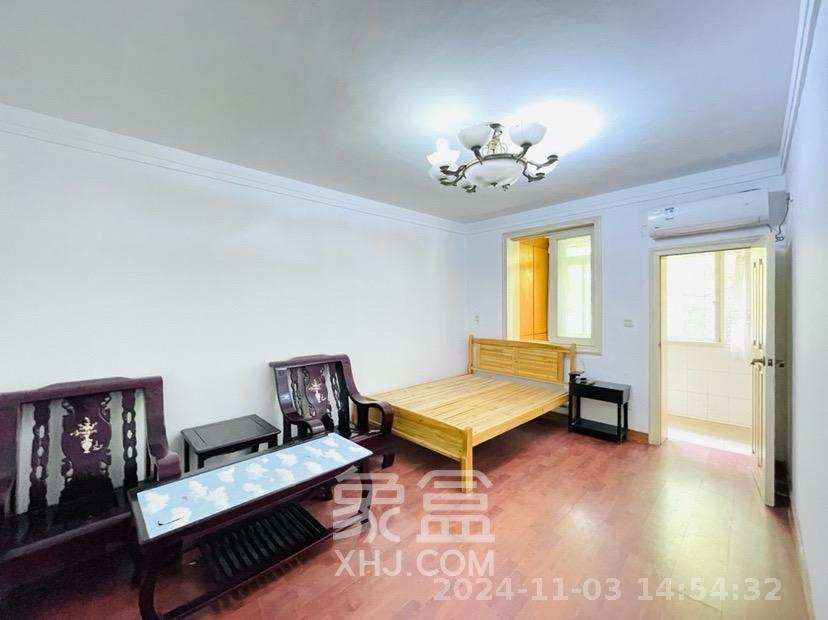 红旗区一片  3室2厅1卫    2400.0元/月室内图