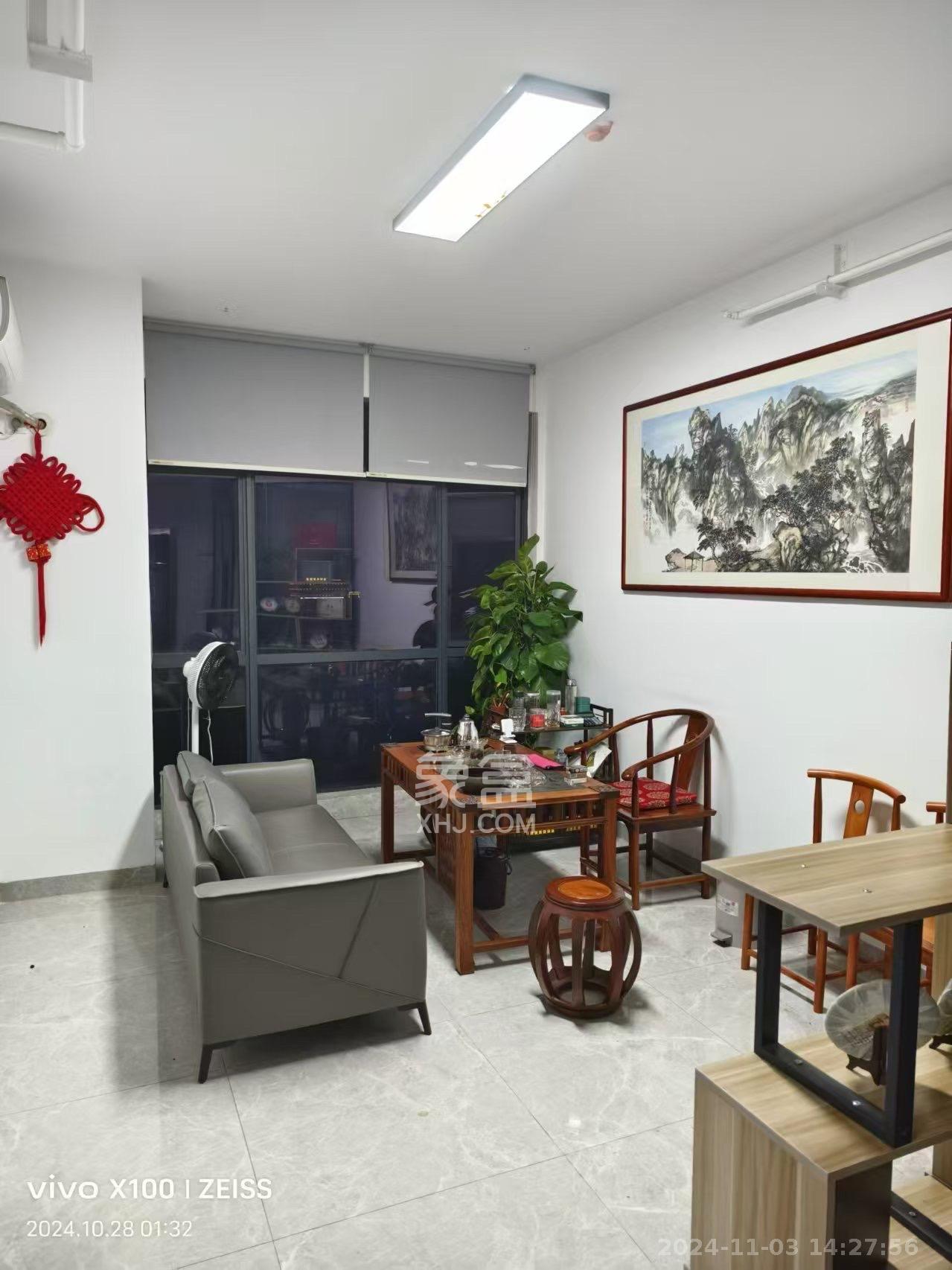 融科东南海  2室1厅1卫    2600.0元/月