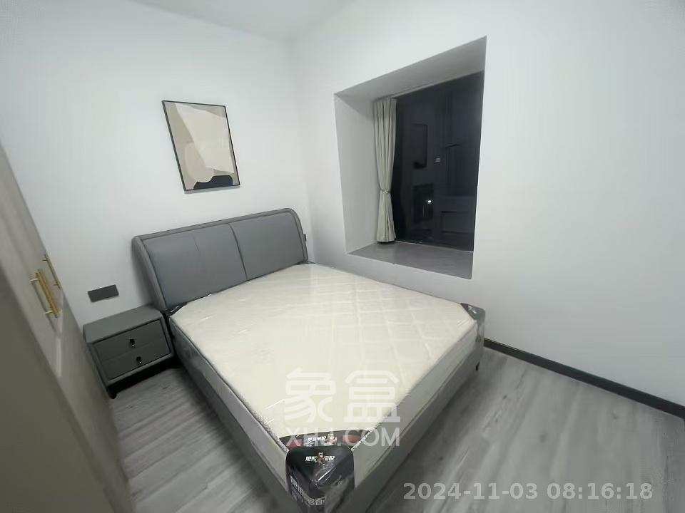 伊景园滨河苑  3室2厅2卫   2700.00元/月室内图