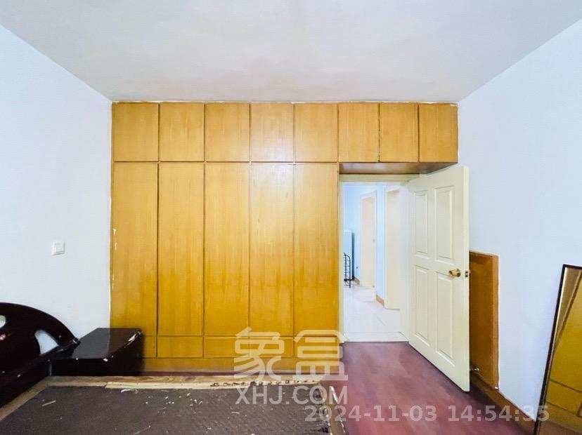 红旗区一片  3室2厅1卫    2400.0元/月室内图