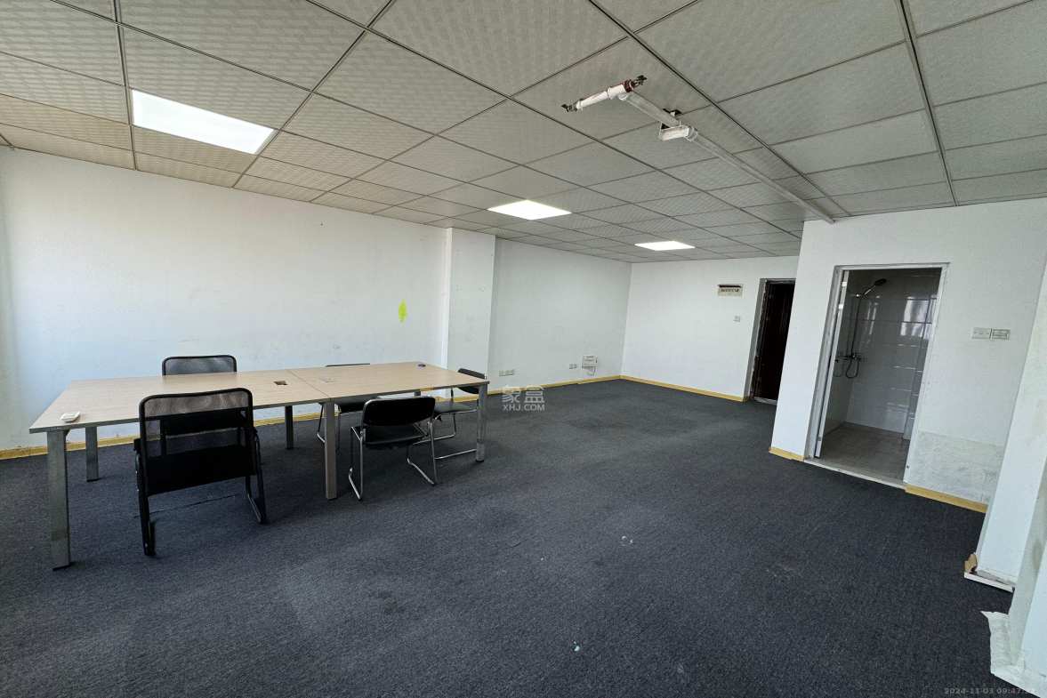 长房中庭国际(东郡华蓉广场) 1室0厅1卫 2200.0元/月 长房中庭国际(东郡华蓉广场) 1室0厅1卫 2200.0元/月室内图