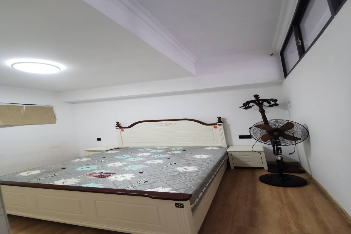 天成银座  2室1厅1卫    1200.0元/月室内图