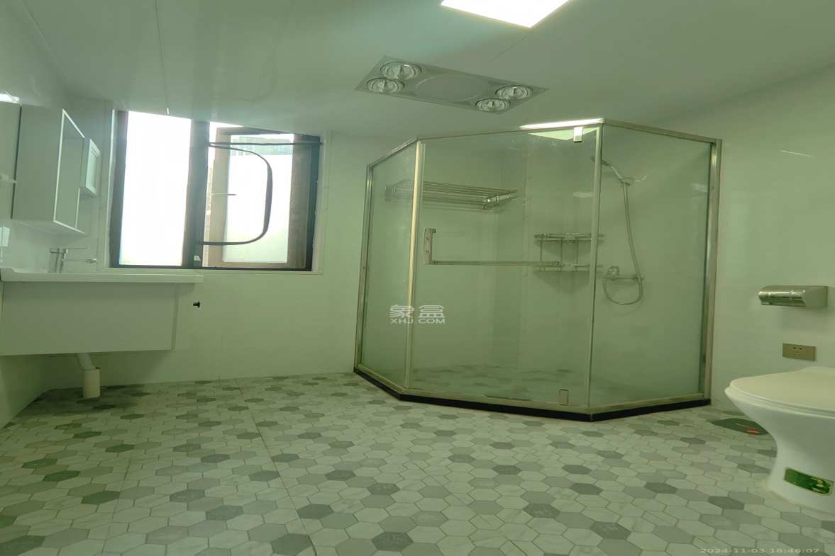 长燃润和天地（长润小区印湘江）  4室2厅2卫    2400.0元/月室内图