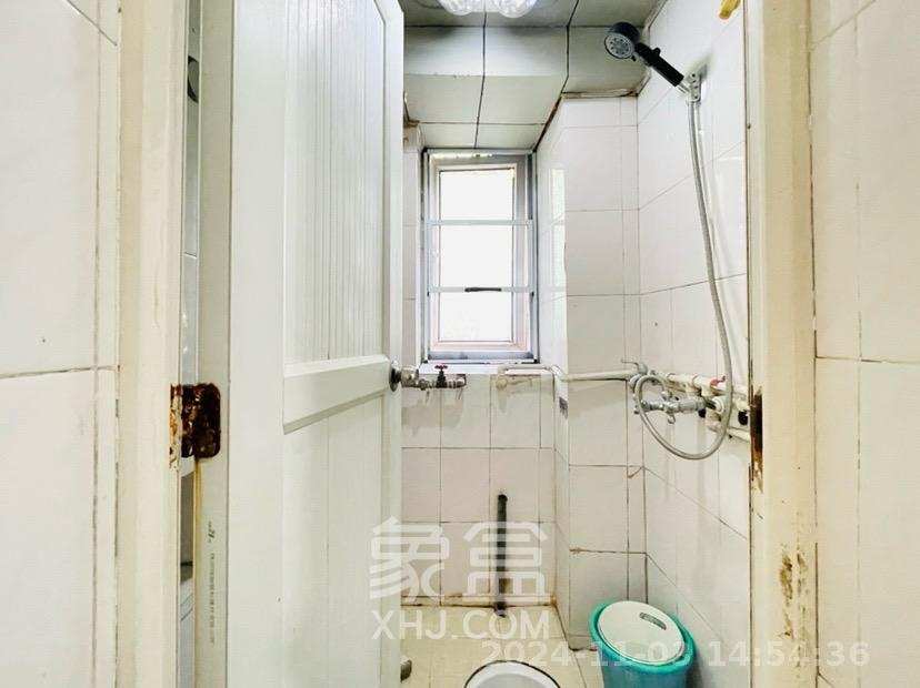 红旗区一片  3室2厅1卫    2400.0元/月室内图