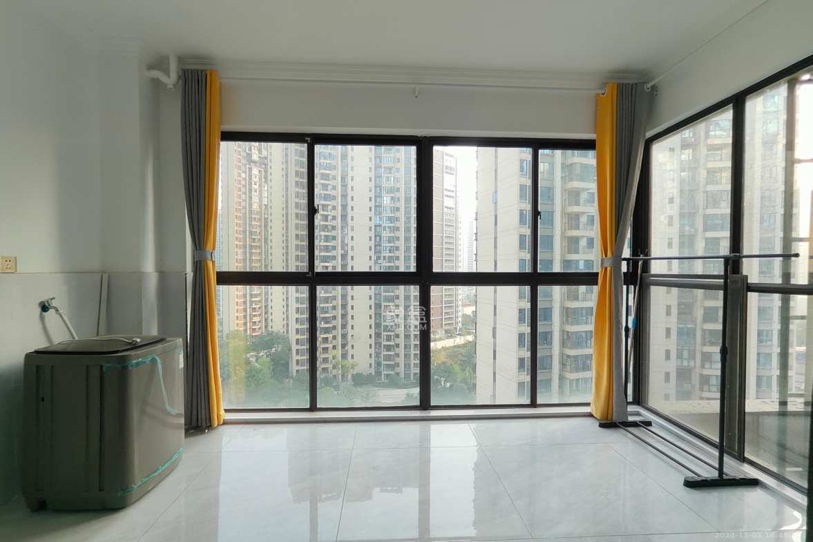 长燃润和天地（长润小区印湘江）  4室2厅2卫    2400.0元/月室内图