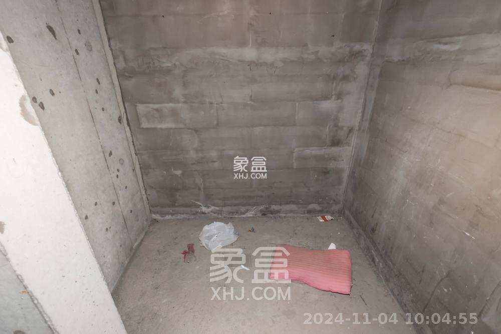 南山梅溪一方  4室2厅2卫   3000.00元/月室内图