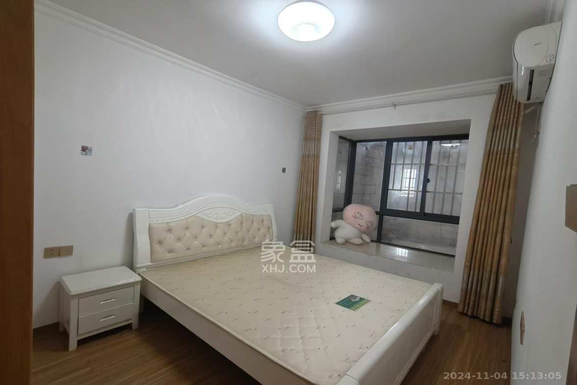 江山韵  3室2厅1卫    1900.0元/月 江山韵  3室2厅1卫    1900.0元/月室内图