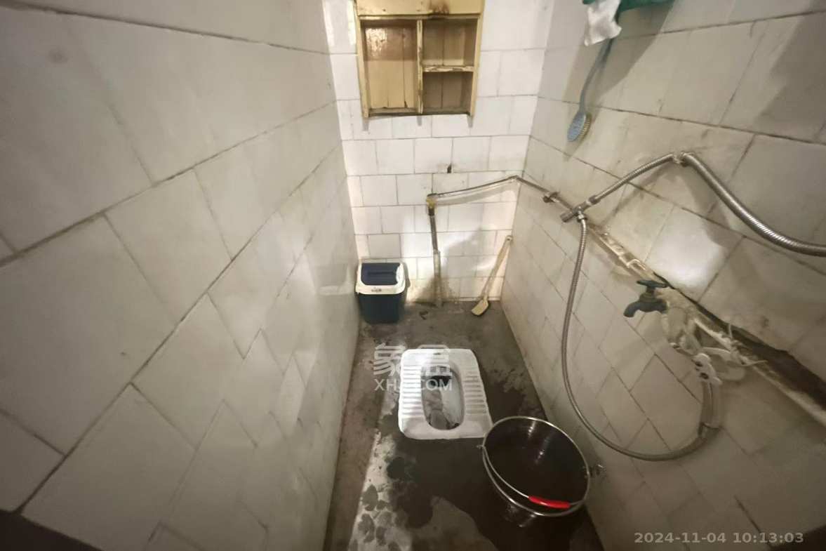 府后街邮政宿舍楼  1室1厅1卫   1100.00元/月室内图