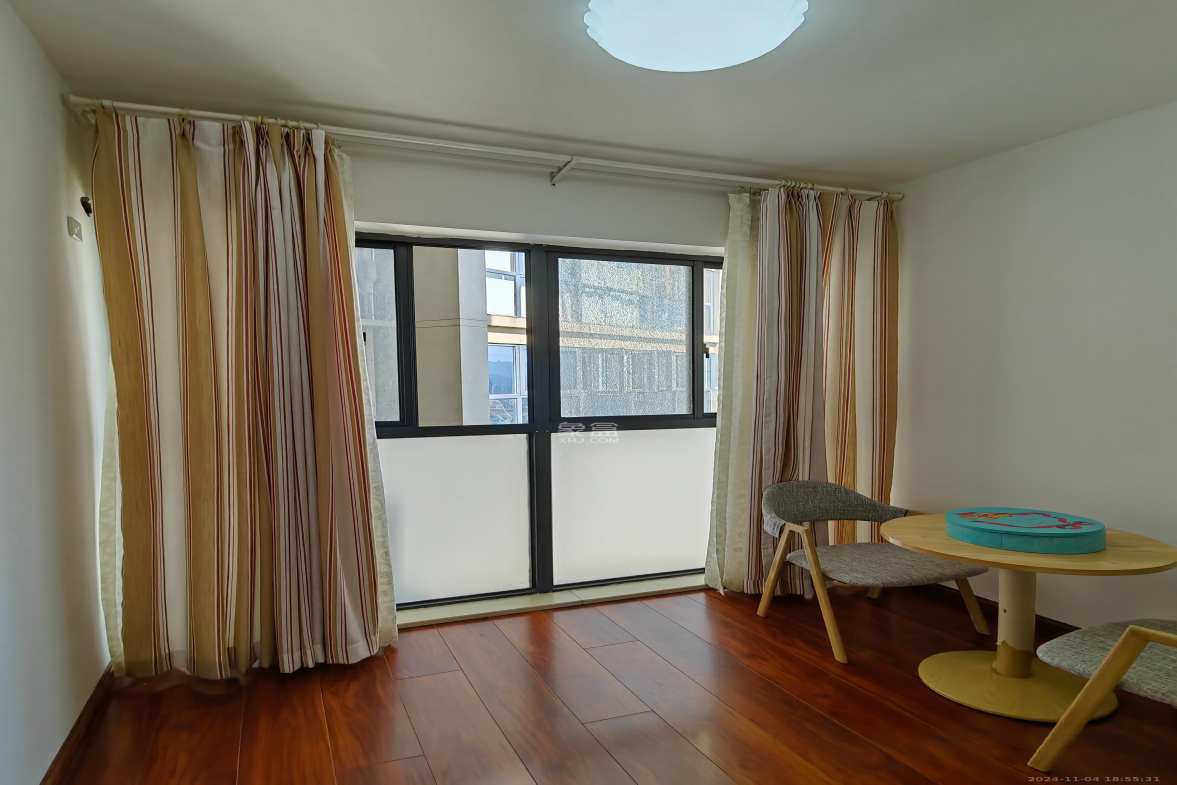 中建梅溪湖中心  3室2厅2卫   3400.00元/月室内图
