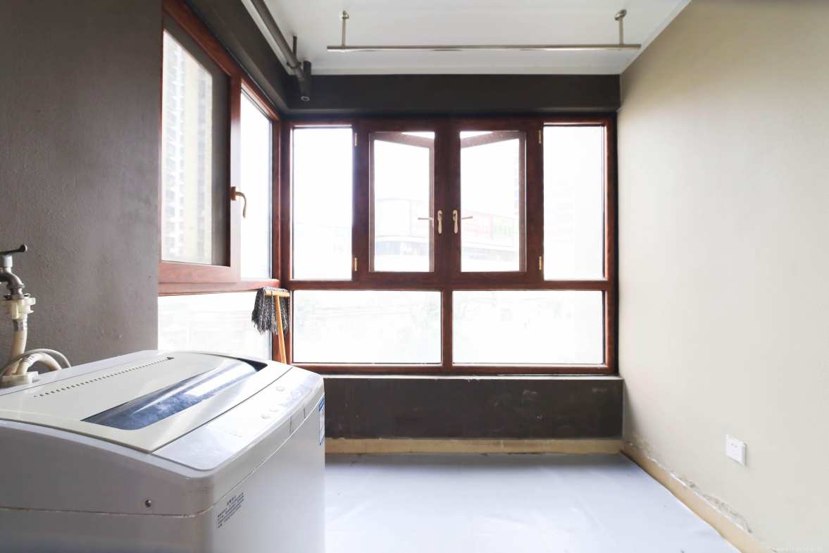 万科魅力之城  3室2厅2卫   2500.00元/月室内图