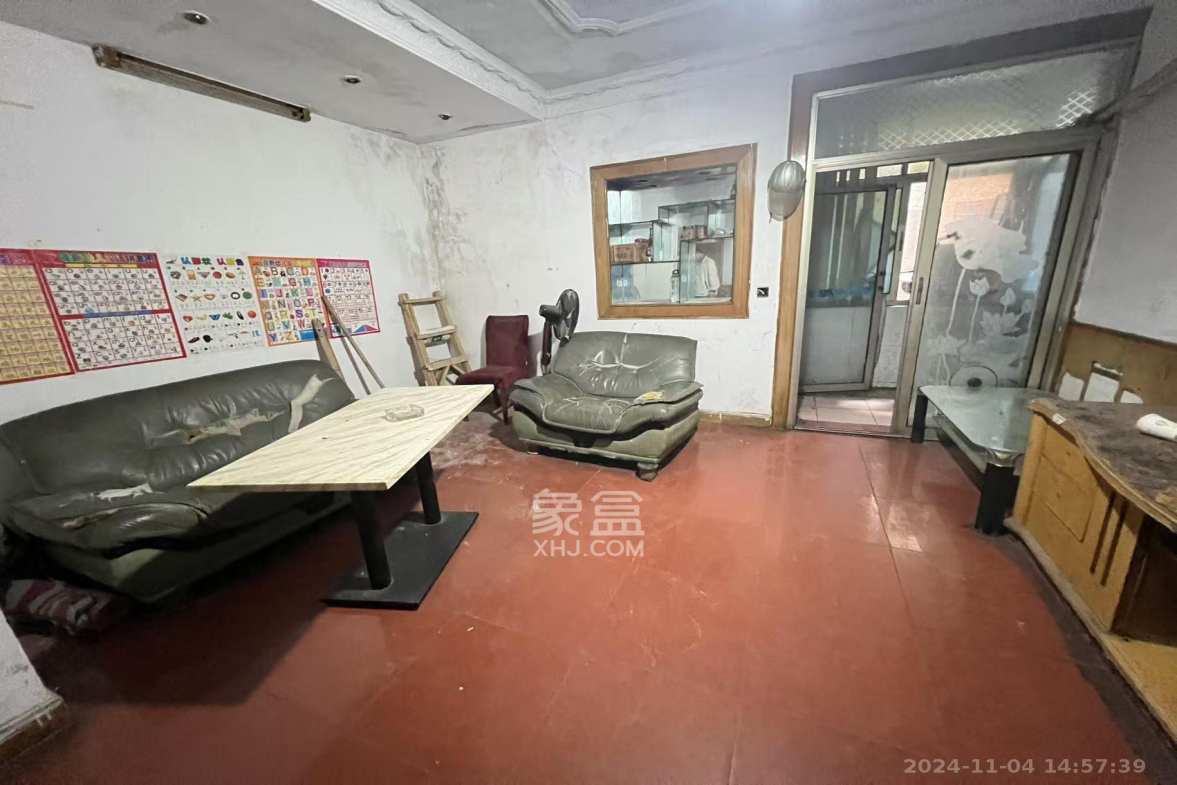 市直属机关宿舍  3室1厅1卫   1400.00元/月室内图