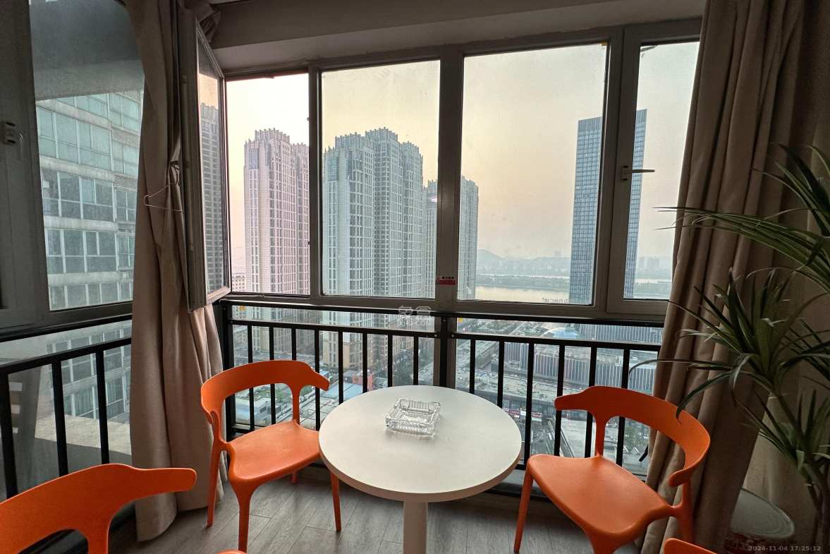 五一中央领御 1室1厅1卫 2600.0元/月 五一中央领御 1室1厅1卫 2600.0元/月室内图