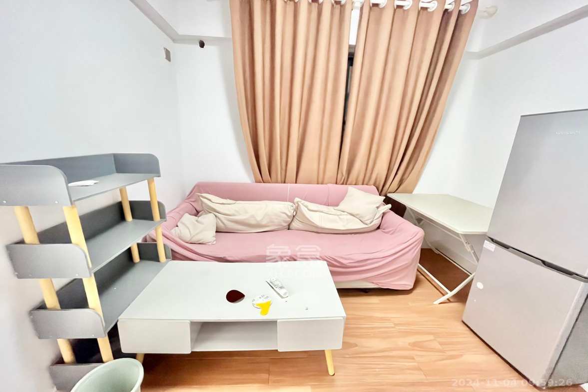 达美D6区  1室1厅1卫    1800.0元/月室内图