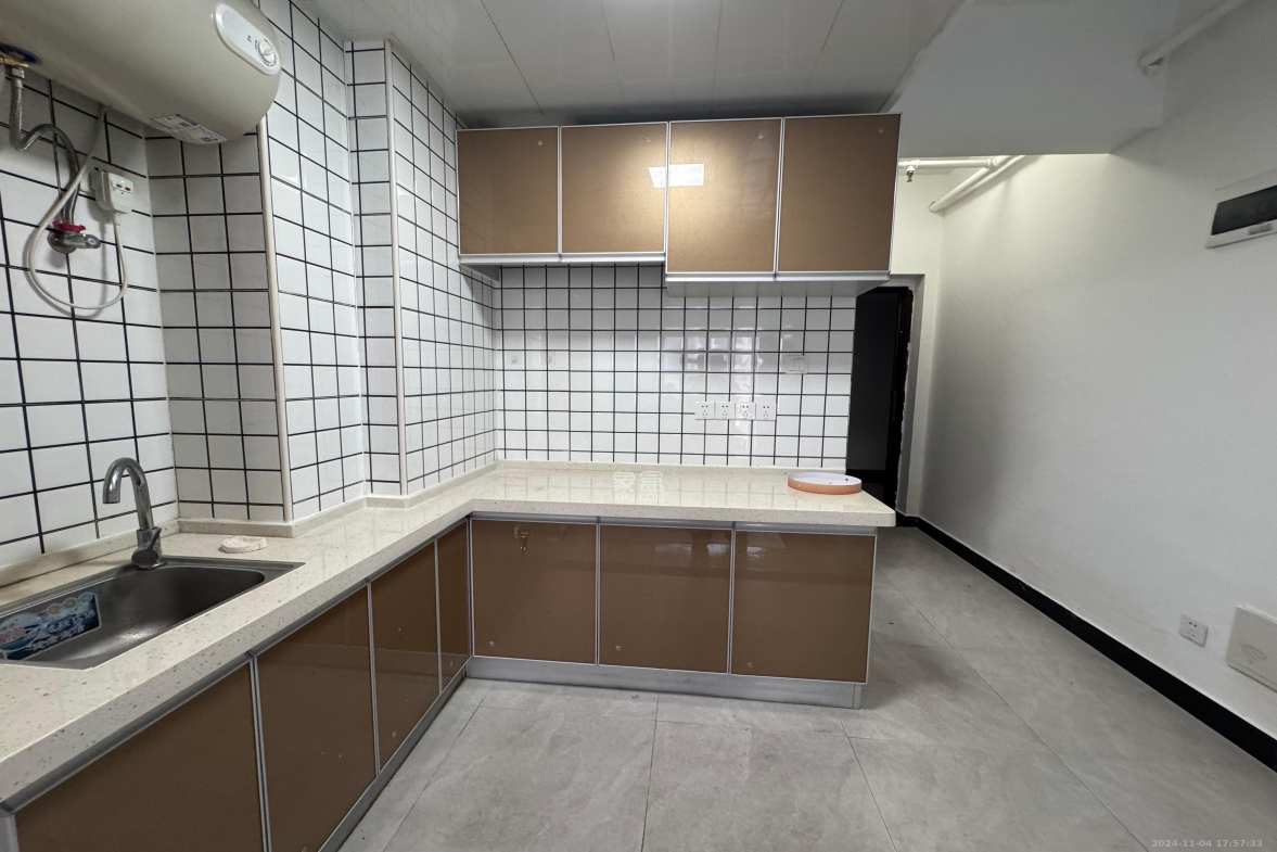 裕天国际商汇中心  1室0厅0卫    1200.0元/月室内图