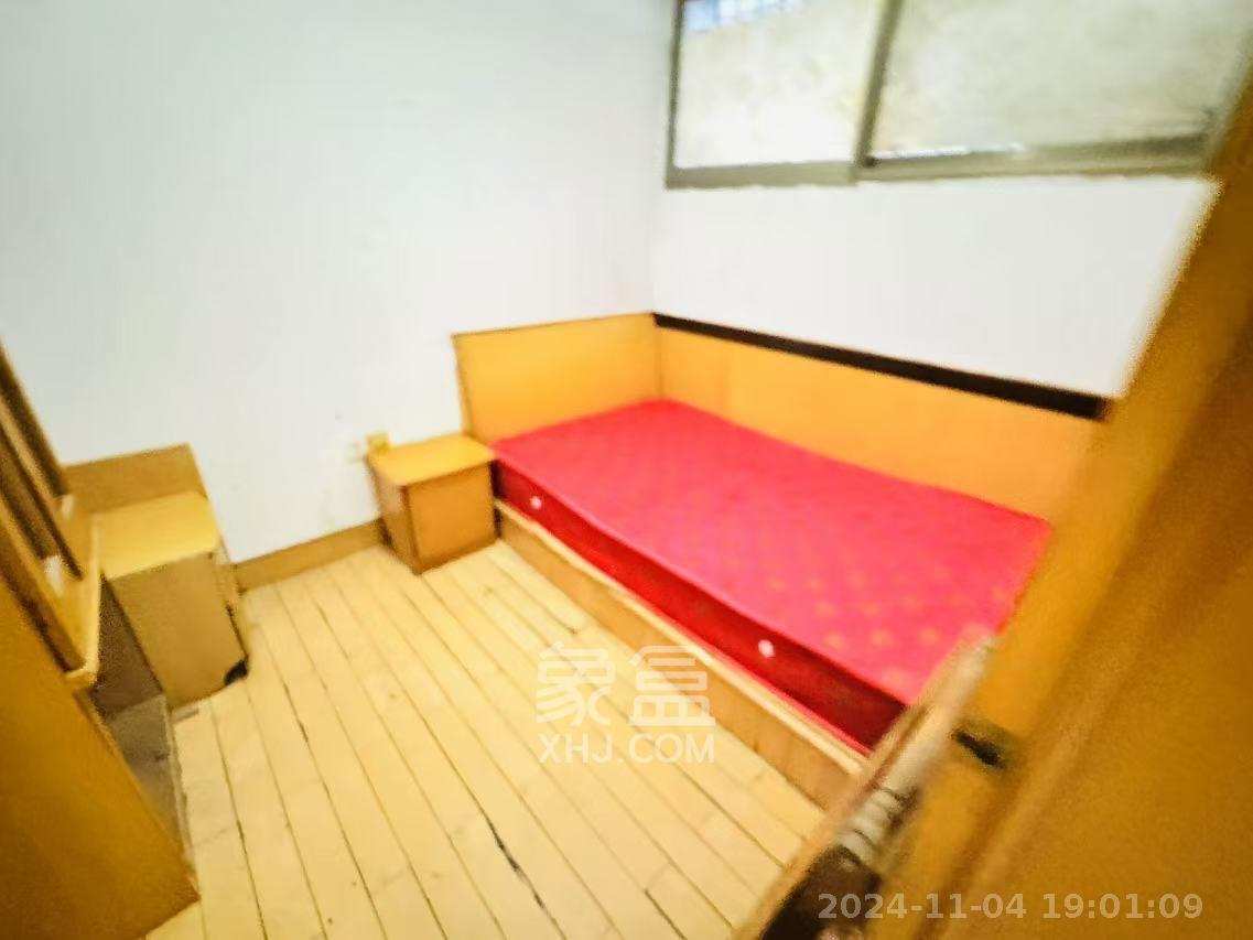 成达花园  1室0厅0卫   1300.00元/月室内图