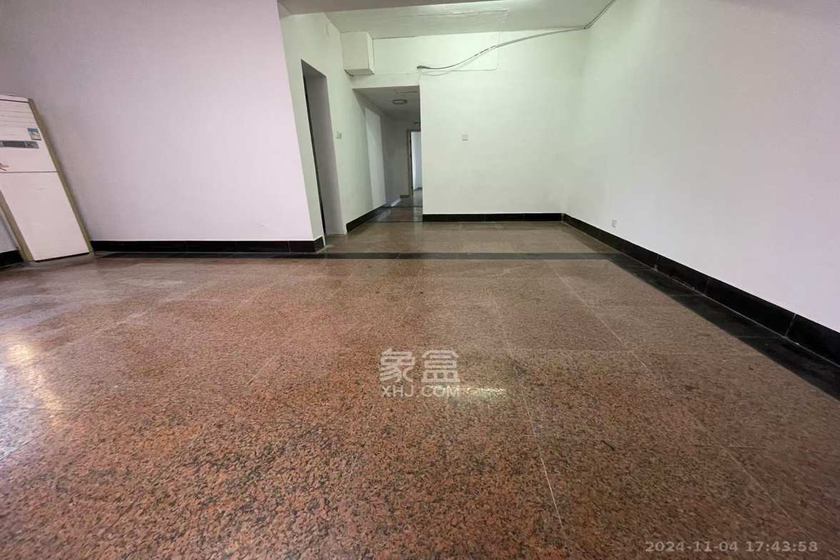 长沙市烟草专卖局单位宿舍  3室2厅1卫   2600.00元/月室内图