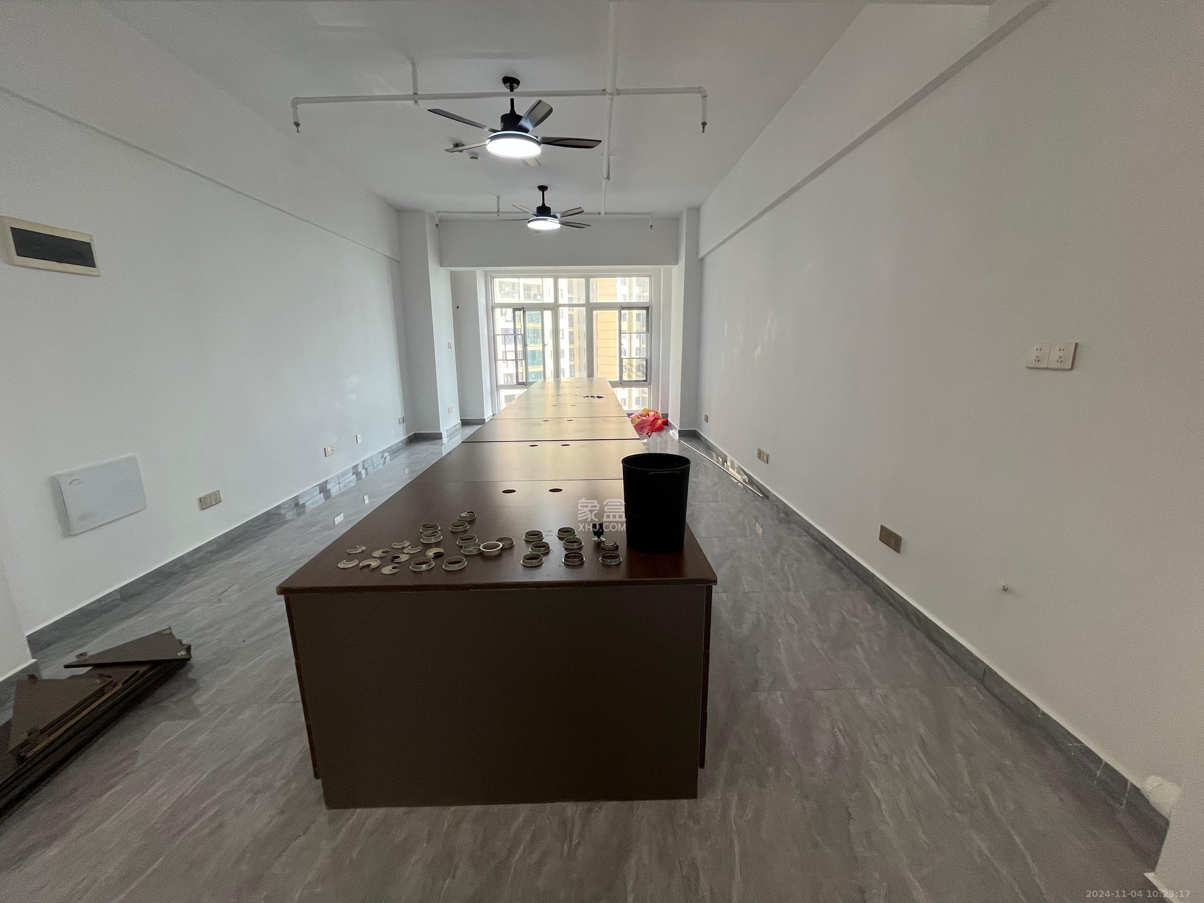 中城苑  1室1厅1卫    2400.0元/月