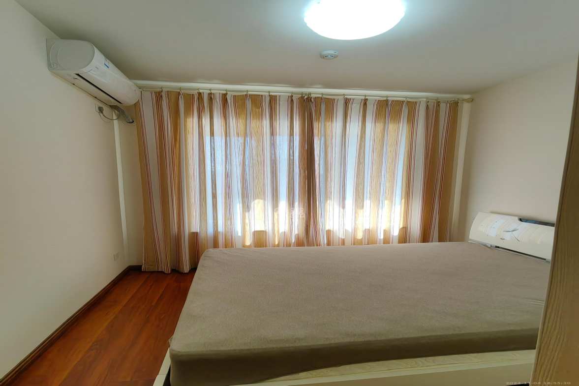 中建梅溪湖中心  3室2厅2卫   3400.00元/月室内图