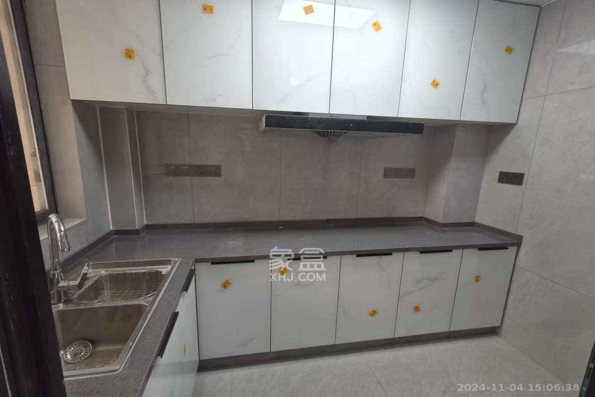 勤诚达新界  7室3厅2卫   6800.00元/月室内图