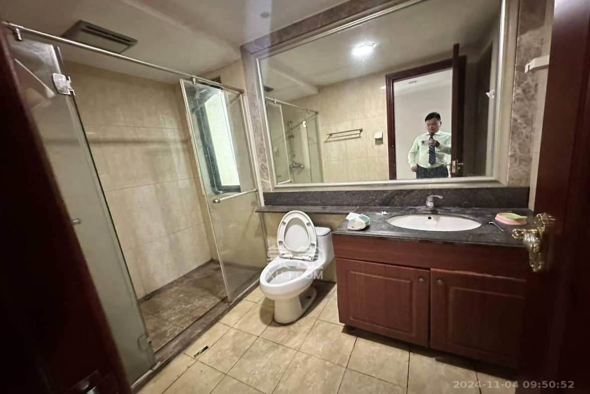 恒大名都  4室2厅2卫    3200.0元/月室内图