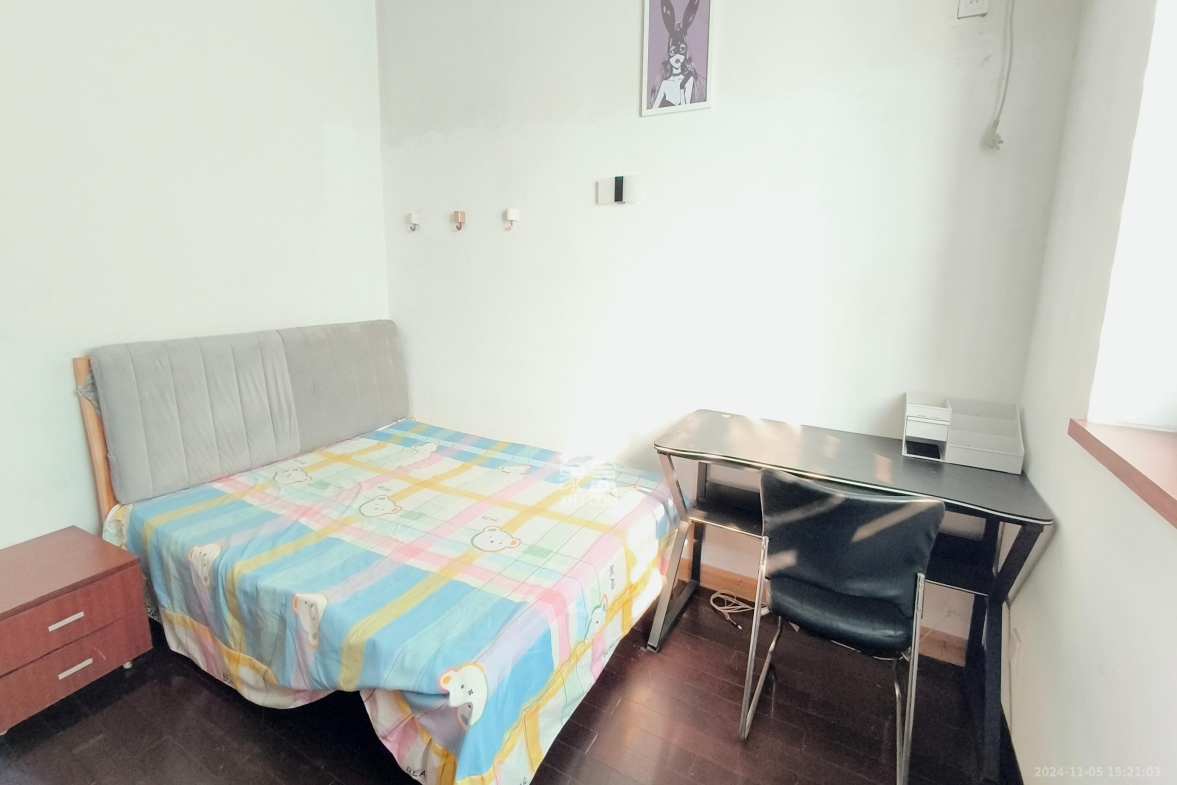 省建苑小区  4室2厅2卫   4000.00元/月室内图