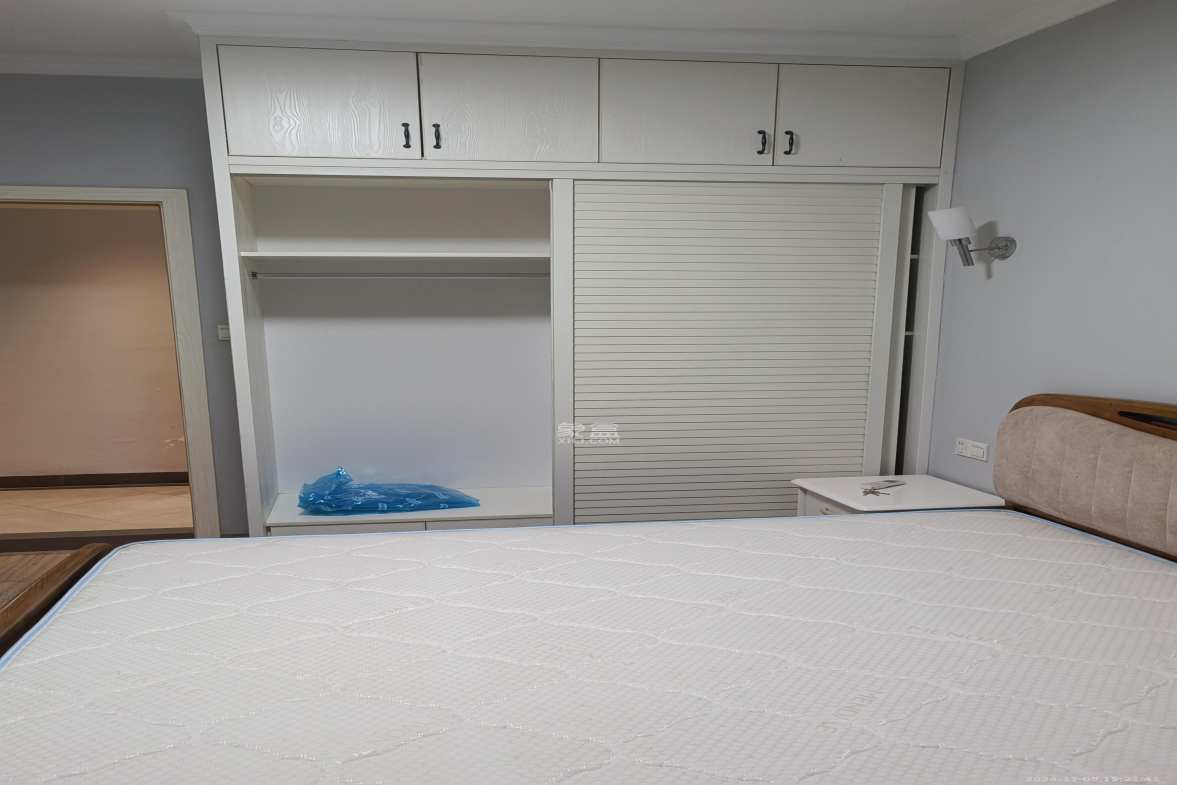 松雅湖金岸  3室2厅2卫   2580.00元/月室内图
