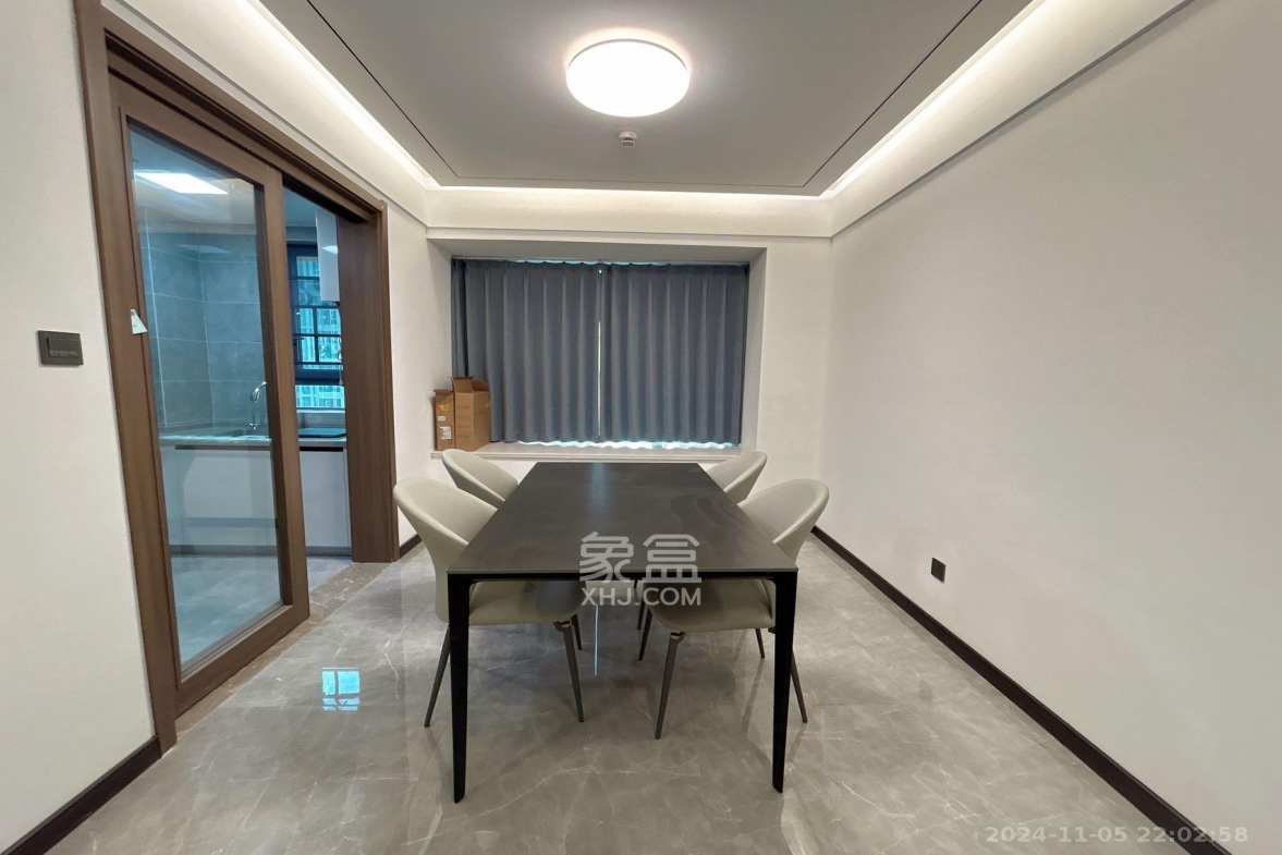 卓越中寰  4室2厅2卫    6200.0元/月 卓越中寰  4室2厅2卫    6200.0元/月室内图