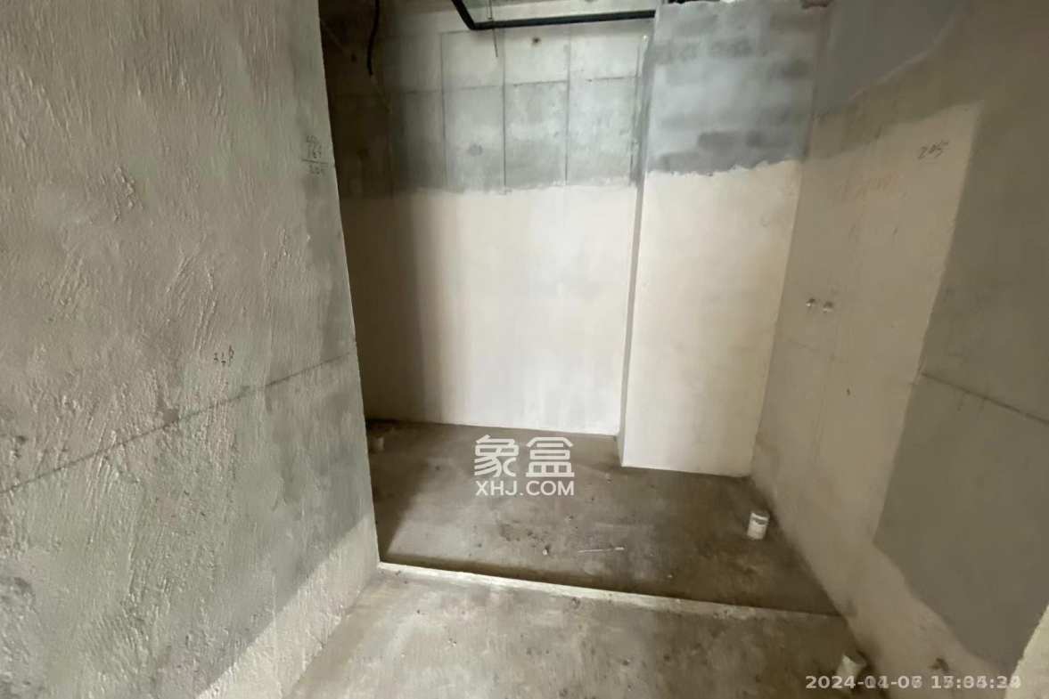 正荣梅溪紫阙台  4室2厅3卫   4000.00元/月室内图