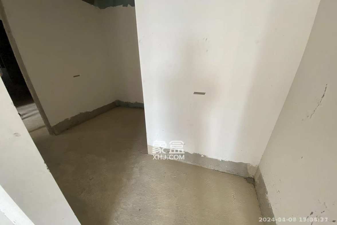 正荣梅溪紫阙台  4室2厅3卫   4000.00元/月室内图