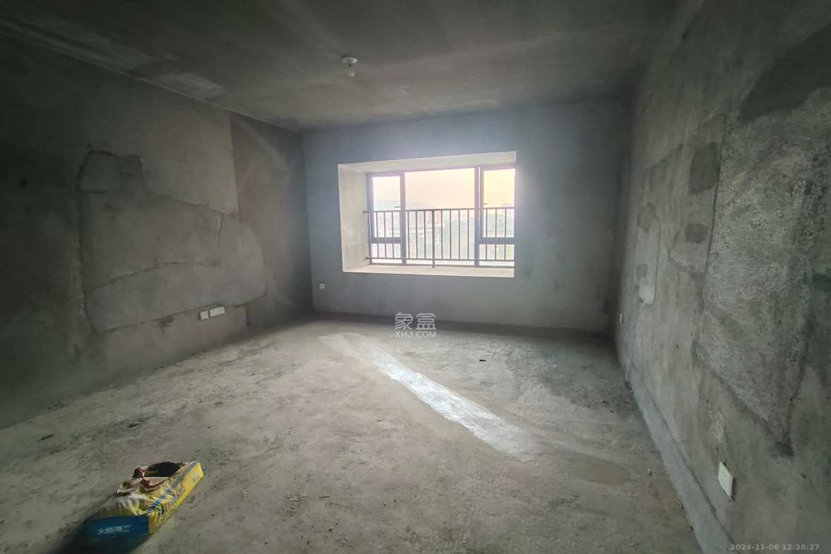 璞悦府 4室2厅2卫 1500.0元/月 璞悦府 4室2厅2卫 1500.0元/月室内图