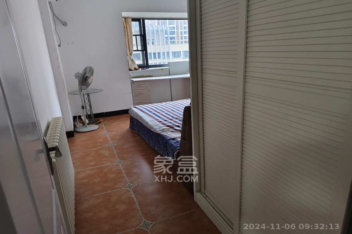 勤诚达新界  3室2厅1卫   1800.00元/月室内图