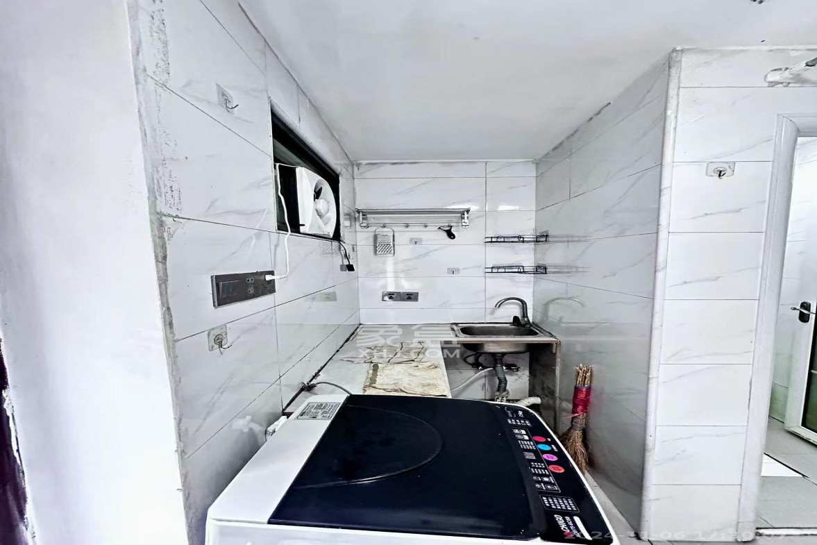 新星小区  1室1厅1卫   800.00元/月室内图