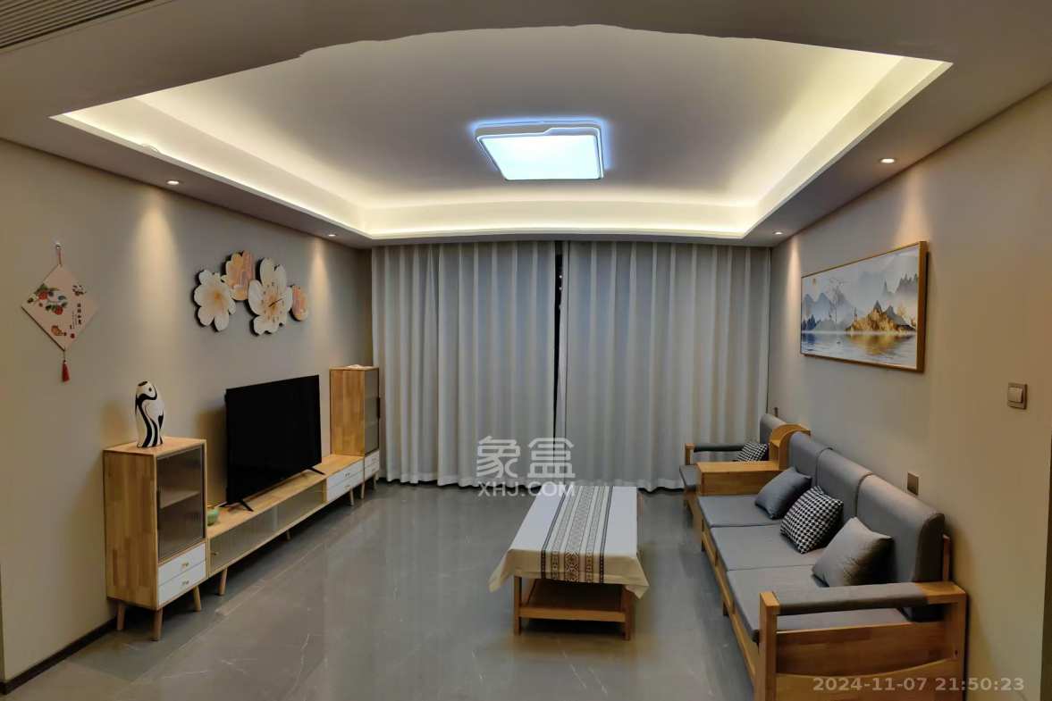 龙湖翠湖壹号  4室2厅2卫   2800.00元/月室内图