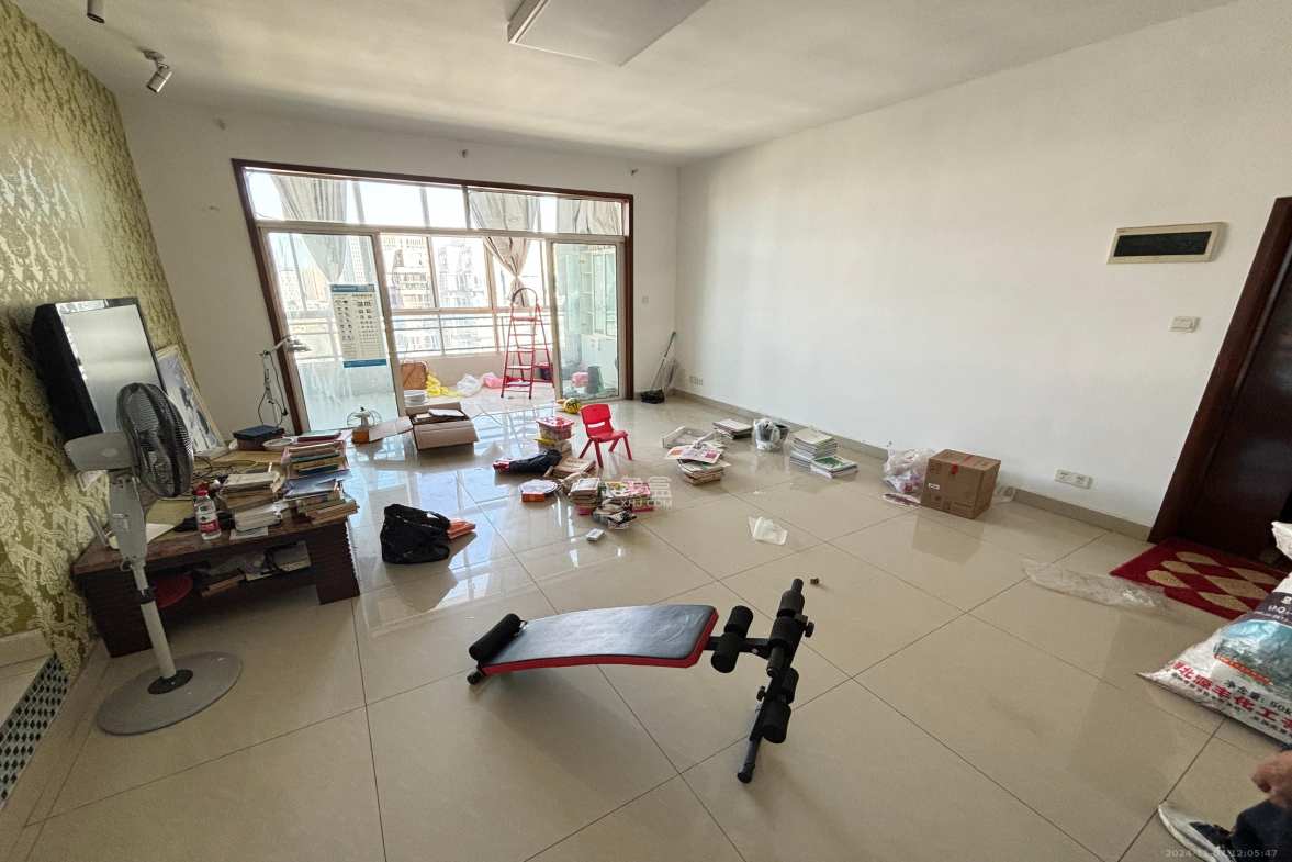 中建桂苑  3室2厅2卫   1800.00元/月室内图
