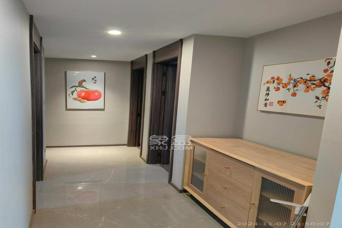 龙湖翠湖壹号  4室2厅2卫   2800.00元/月室内图