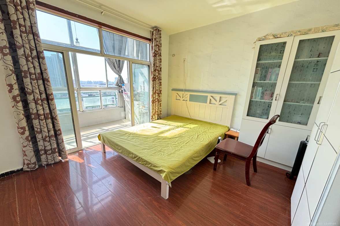 中建桂苑  3室2厅2卫   1800.00元/月室内图