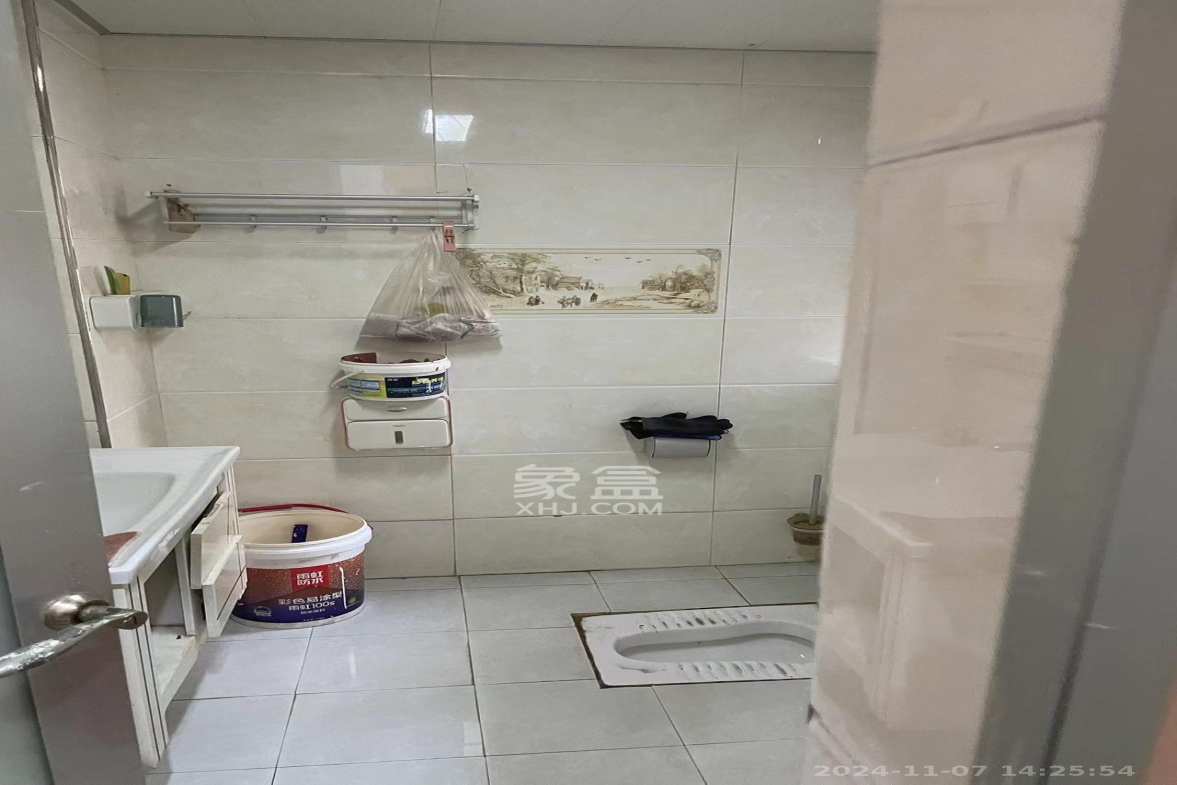 中建麓山和苑  3室2厅2卫   1880.00元/月室内图