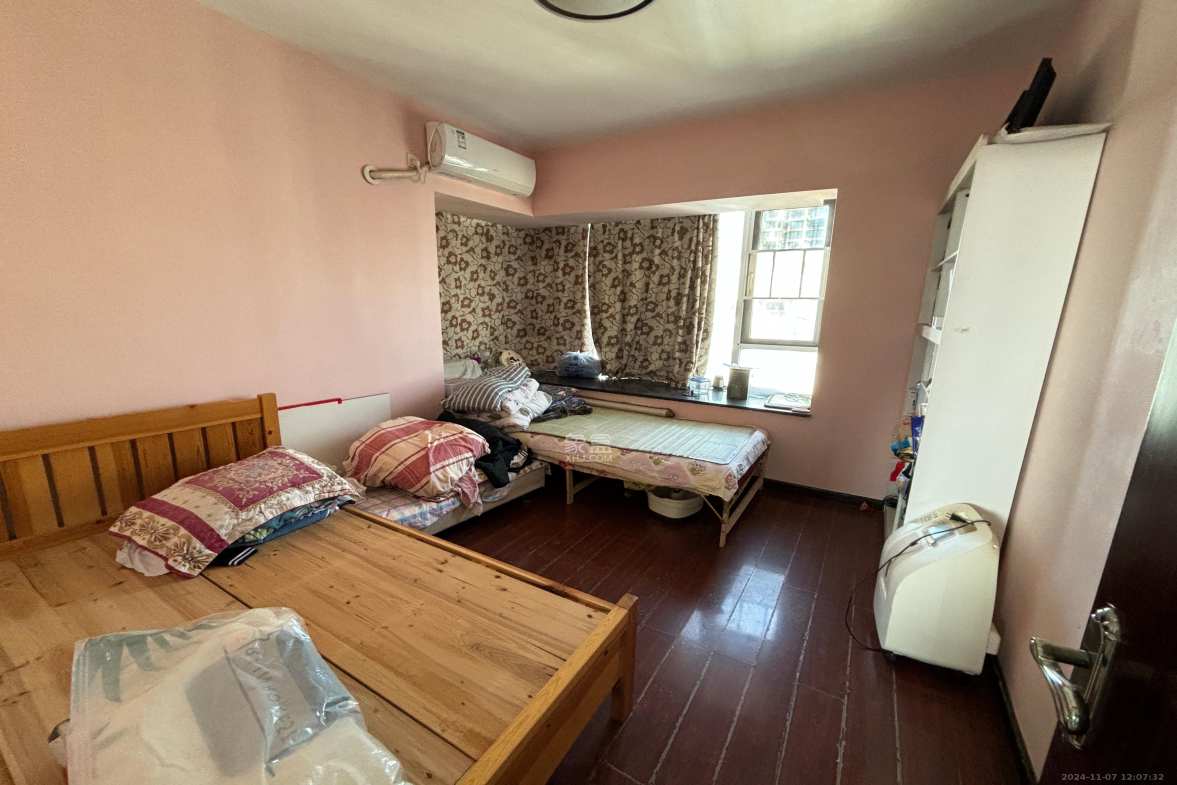 中建桂苑  3室2厅2卫   1800.00元/月室内图