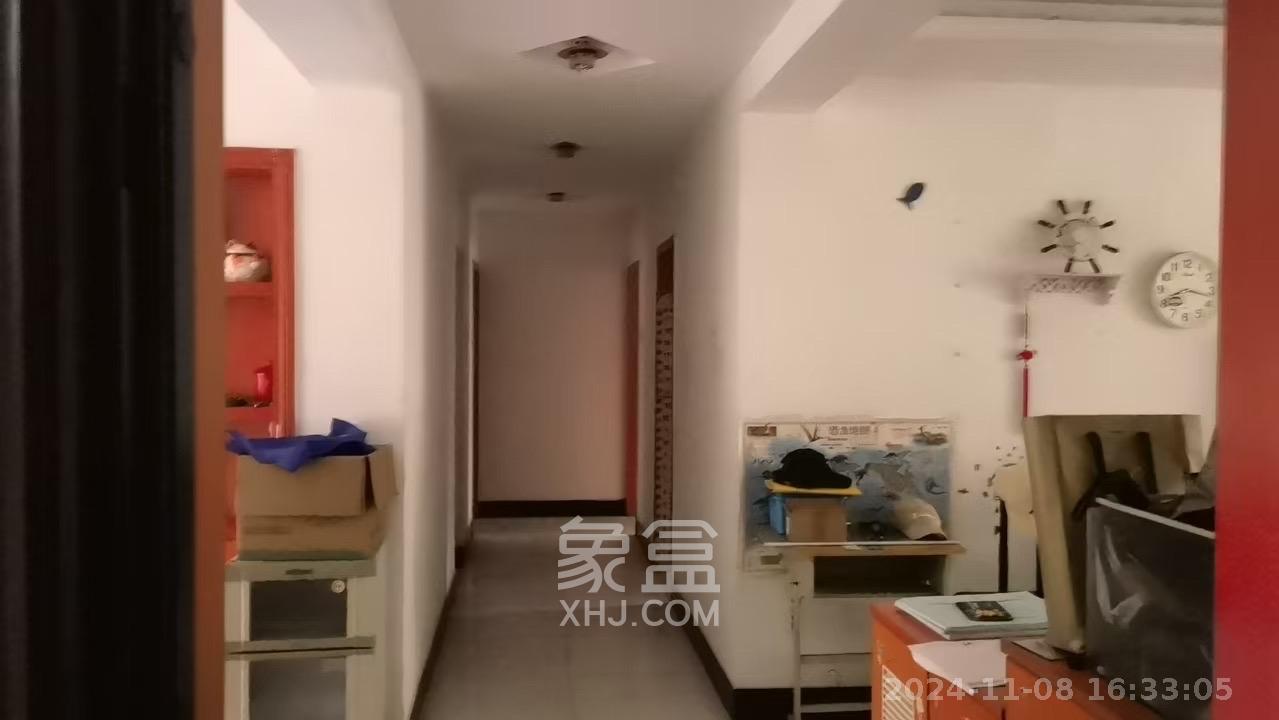 涉外花园  3室1厅1卫   2500.00元/月