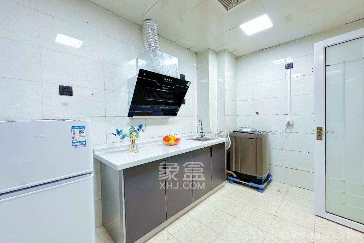 众东国际  1室1厅1卫   2300.00元/月室内图