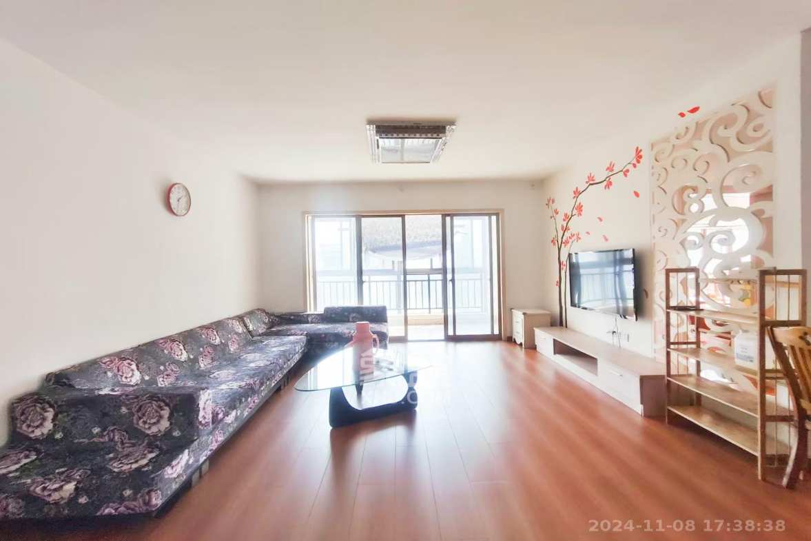 锑都家园  3室2厅2卫   1600.00元/月室内图