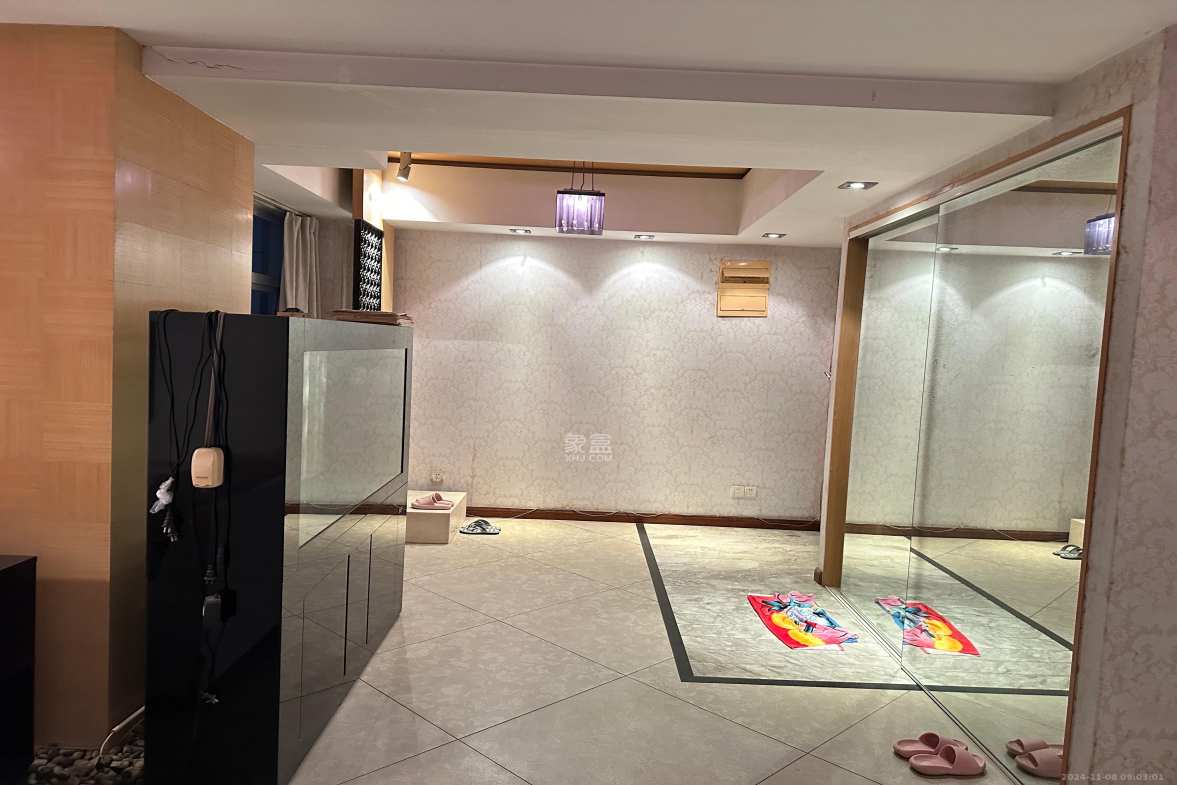 新世纪花苑  3室2厅2卫   4500.00元/月室内图