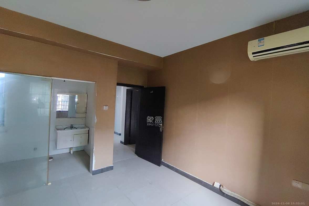 沁园春御院  1室2厅1卫    3200.0元/月 沁园春御院  1室2厅1卫    3200.0元/月室内图